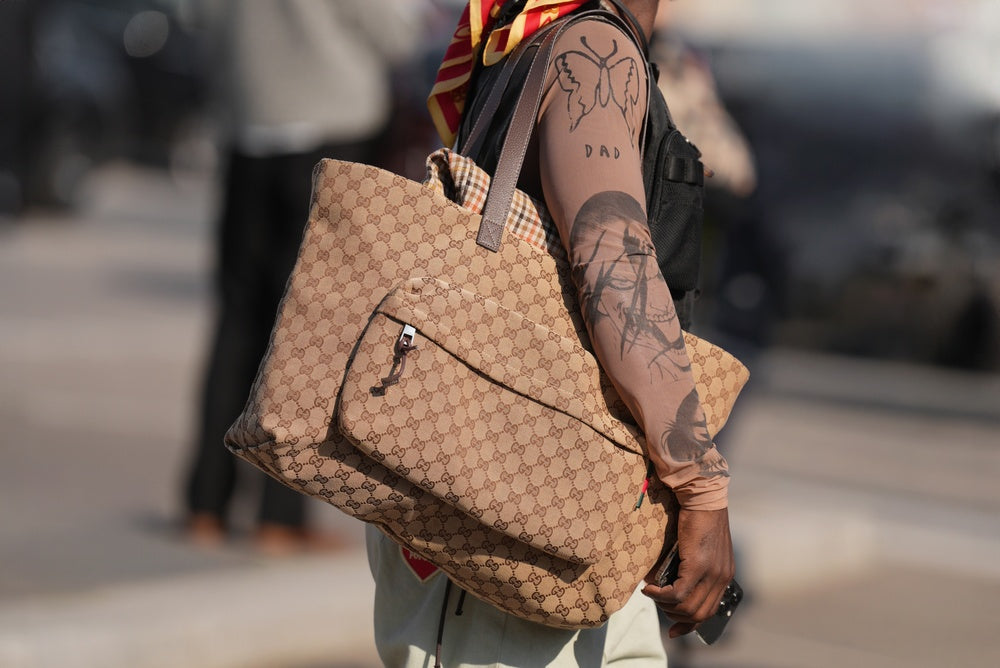 Tote Bag Guide: Sizes, Materials, and Designer Styles