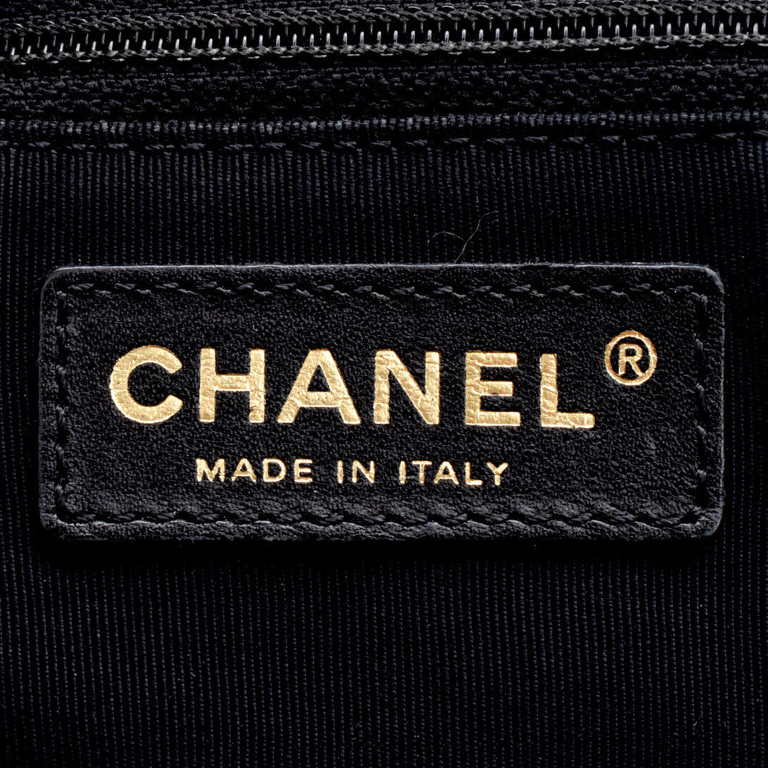 Medium Black Leather Cerf Handbag