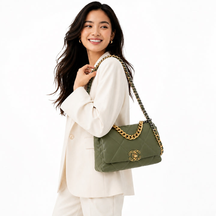 19 Medium Lambskin Leather Handbag
