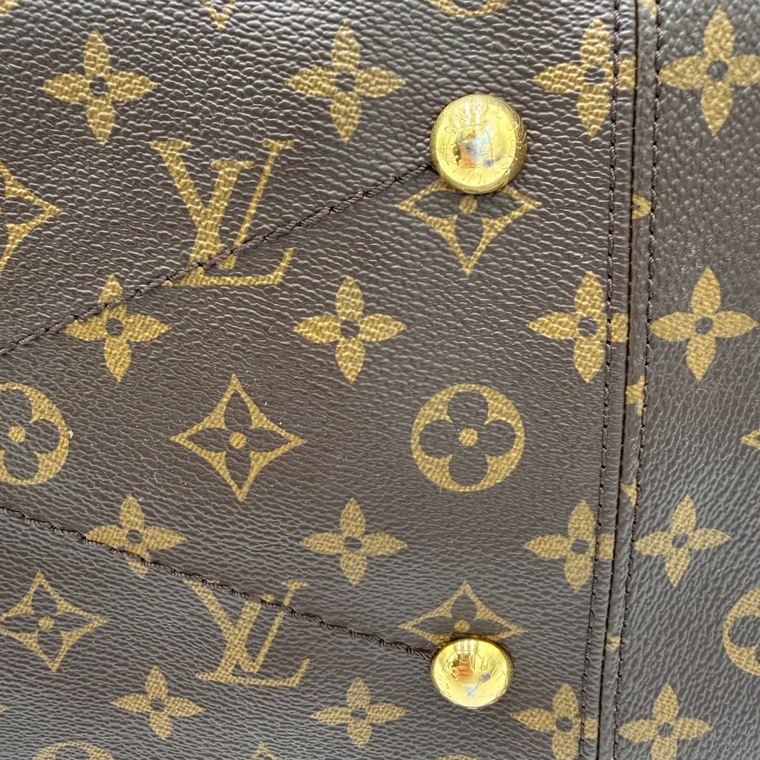 Monogram Canvas Artsy MM Shoulder Bag