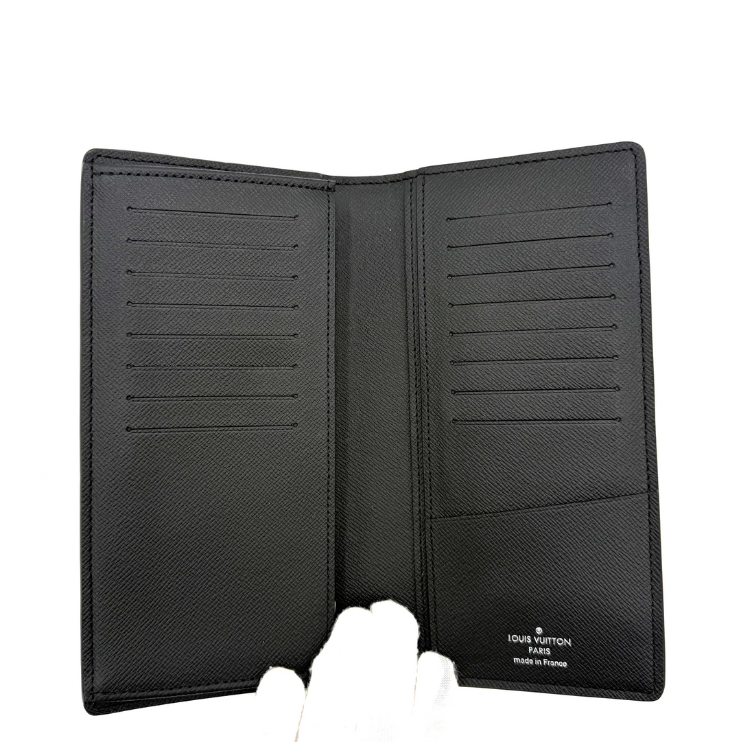 Brazza Wallet in Black Taiga Leather