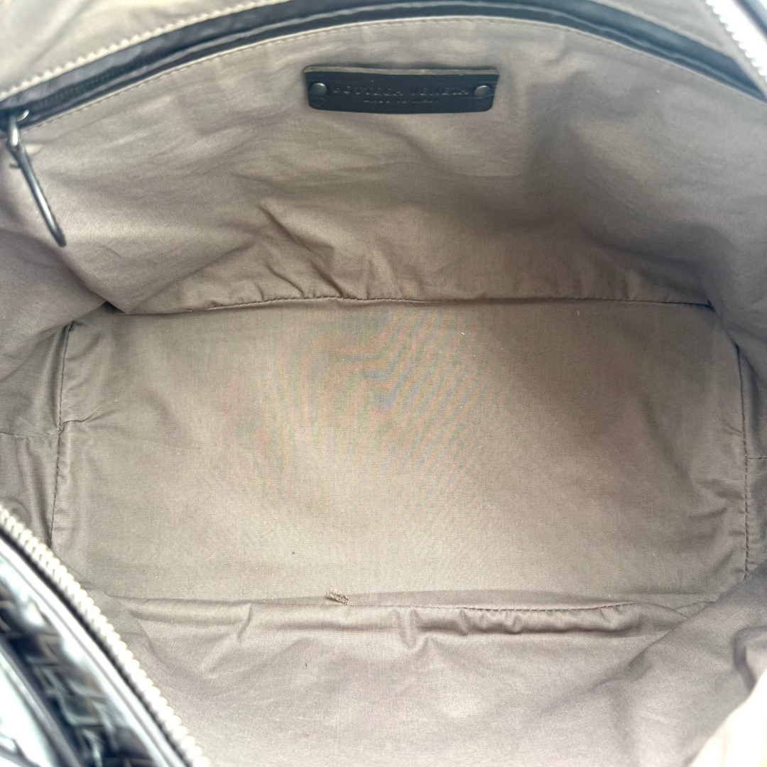 Large Intrecciato Leather Zip Shoulder Bag