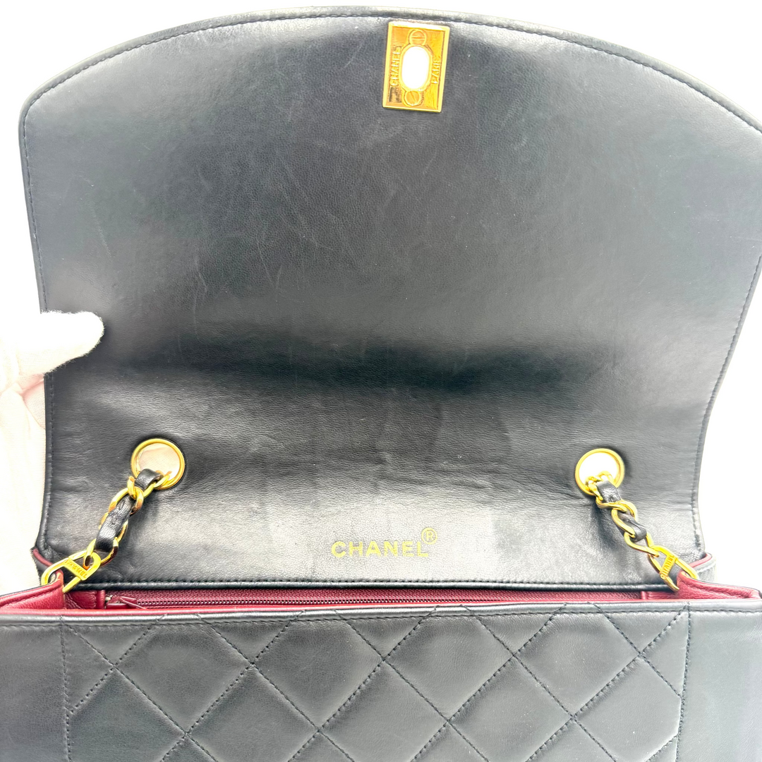 Vintage Diana Flap in Black Quilted Lambskin