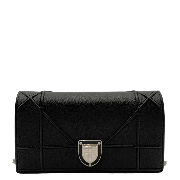 Diorama Black Wallet on Chain