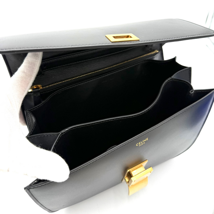 Classic Box Flap Medium Calfskin Leather Bag