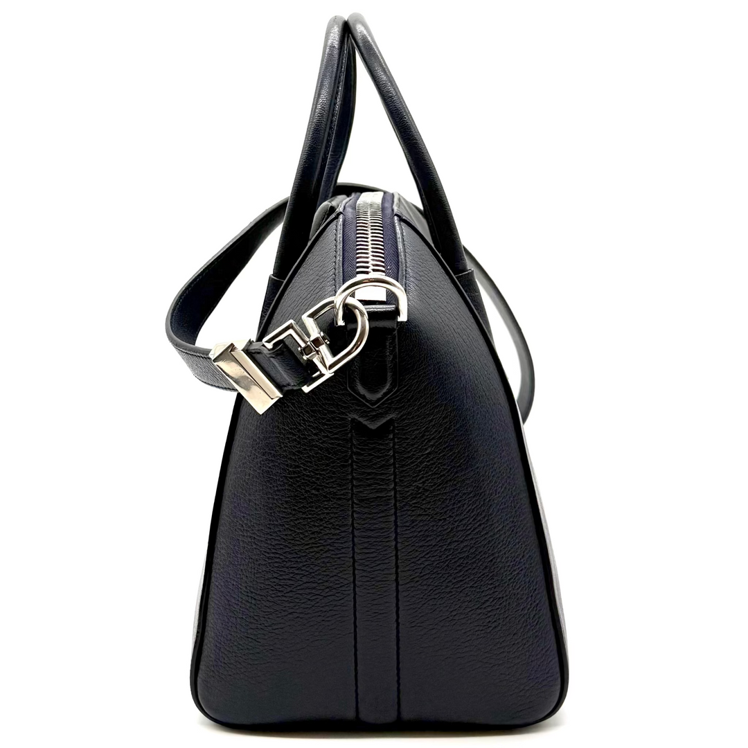 Antigona Medium Calfskin Leather Bag