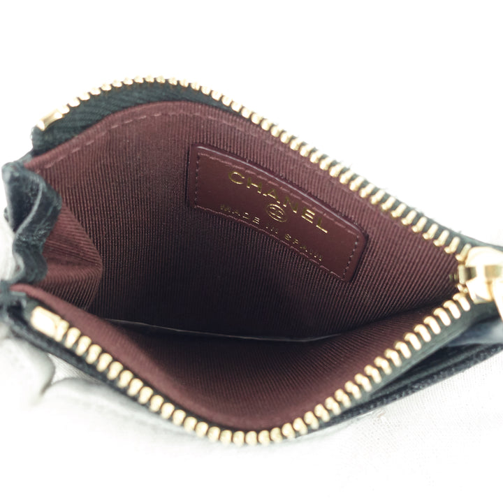 Classic Zip Caviar Leather Cardholder