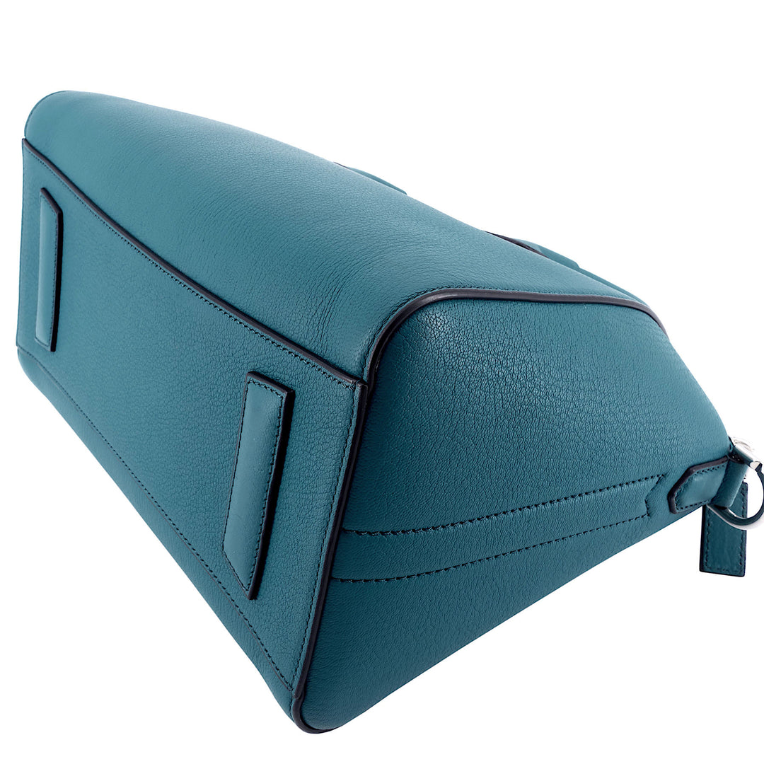 Antigona Small Pebbled Leather Bag