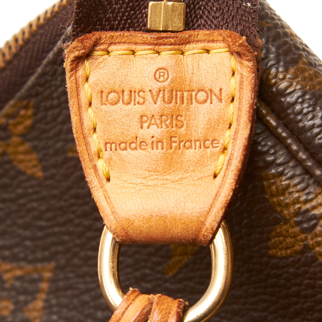pochette accessoires monogram canvas bag
