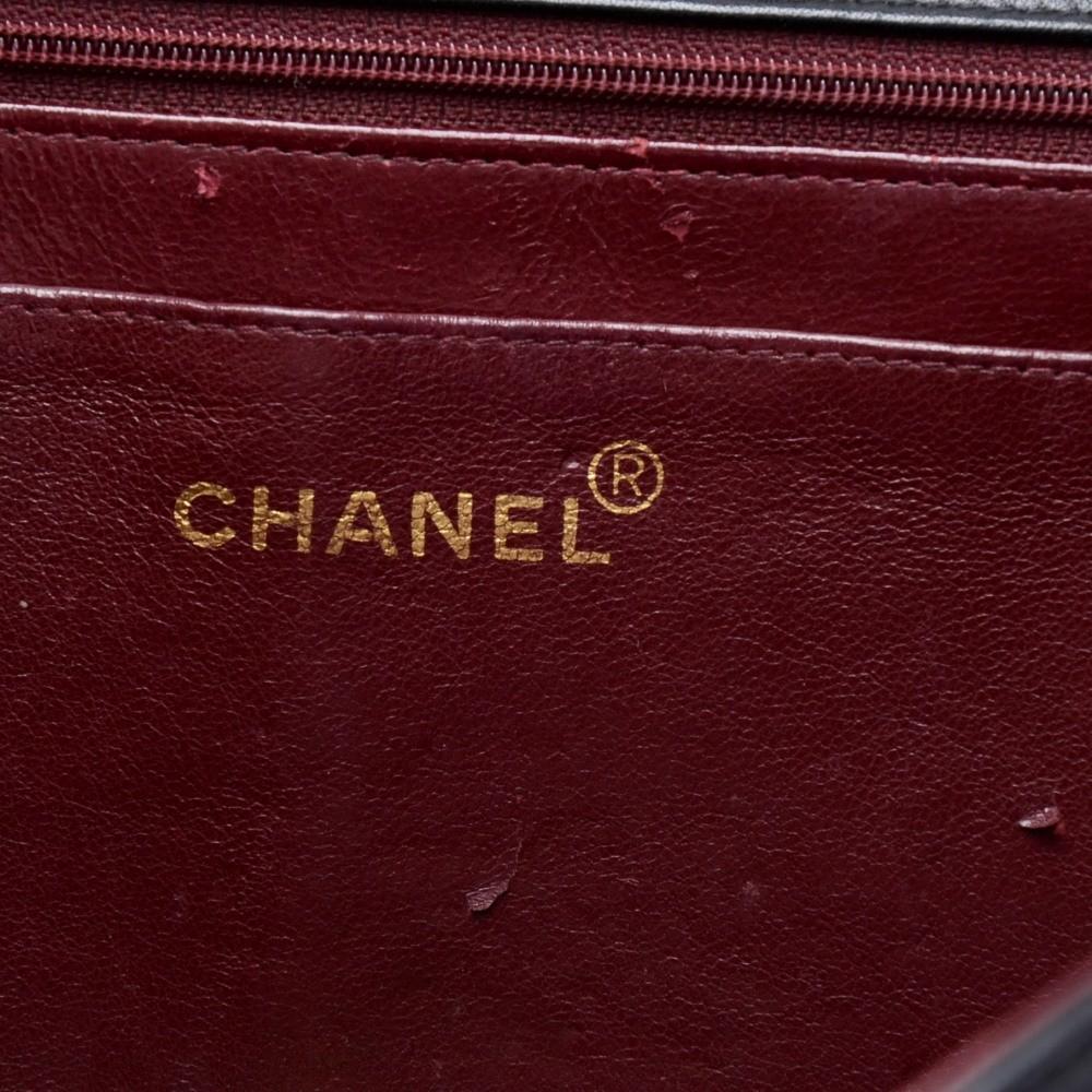 13" maxi quilted lambskin leather shoulder bag