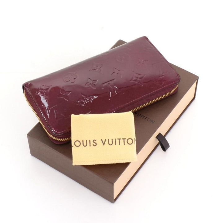 zippy monogram vernis leather wallet