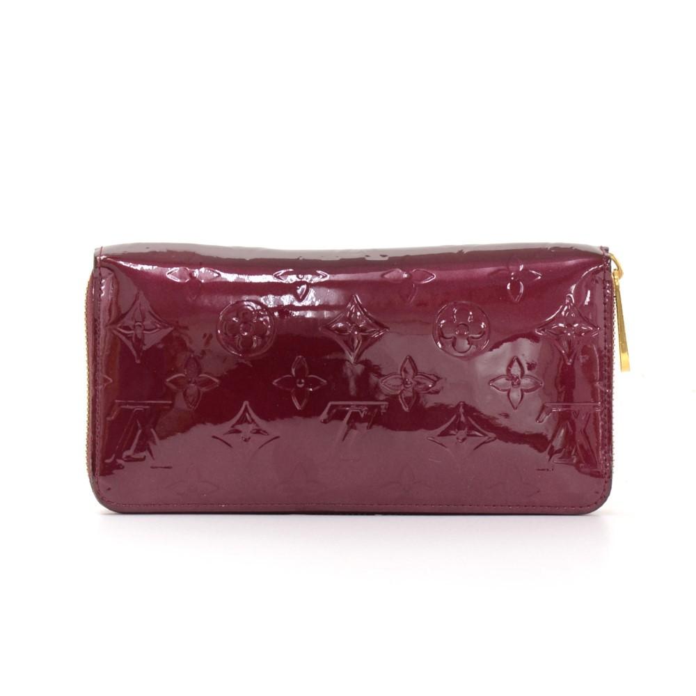 zippy monogram vernis leather wallet