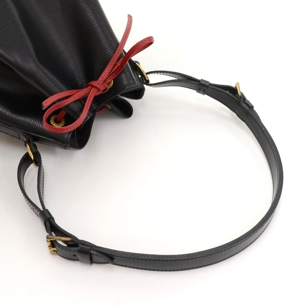petit noe black epi leather bag