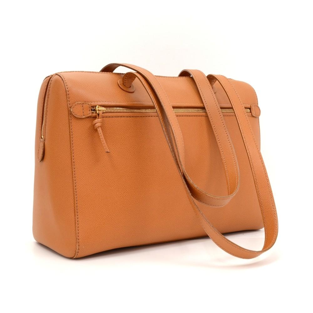 large caviar leather shoulder bag