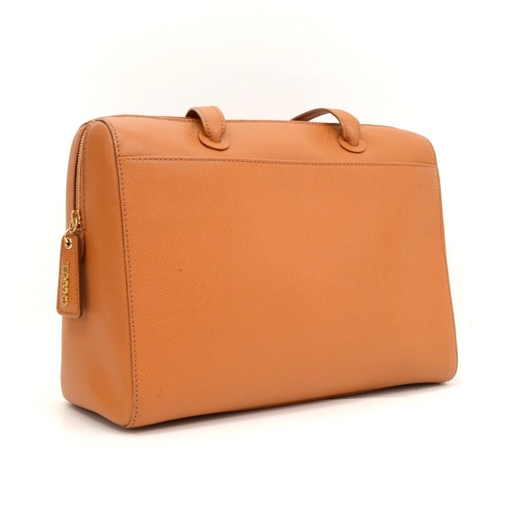 large caviar leather shoulder bag