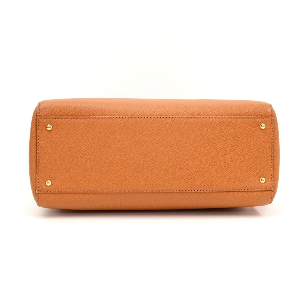 large caviar leather shoulder bag