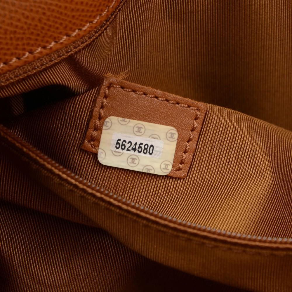 large caviar leather shoulder bag