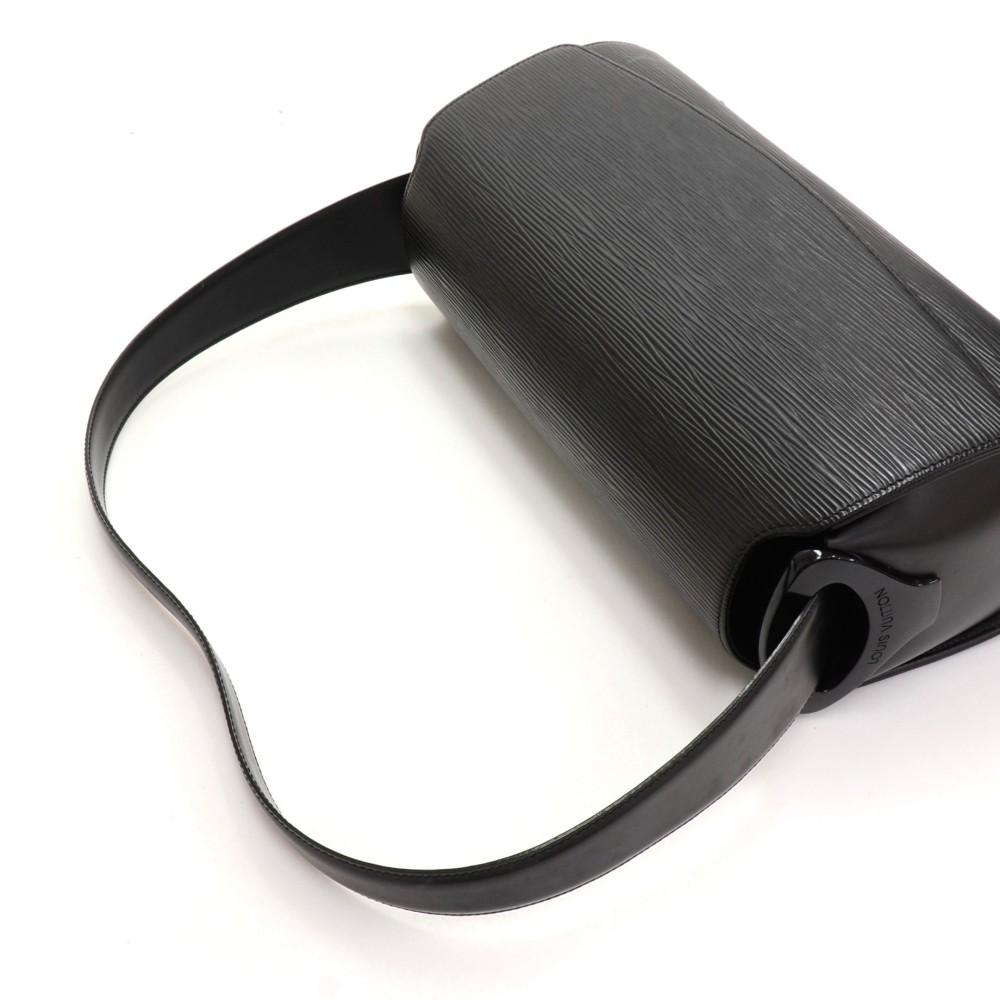 nocturne gm black epi leather bag
