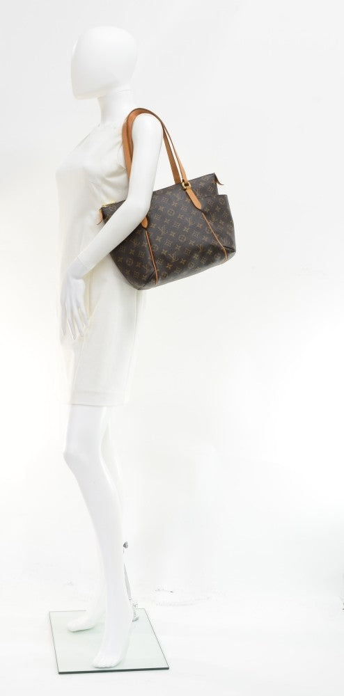 totally pm monogram canvas handbag