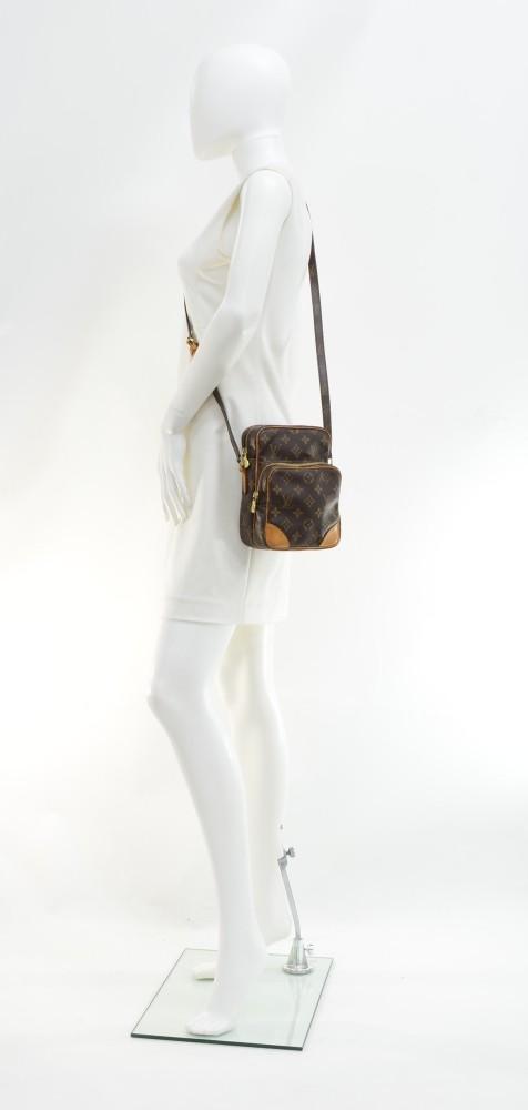 amazone monogram canvas messenger bag