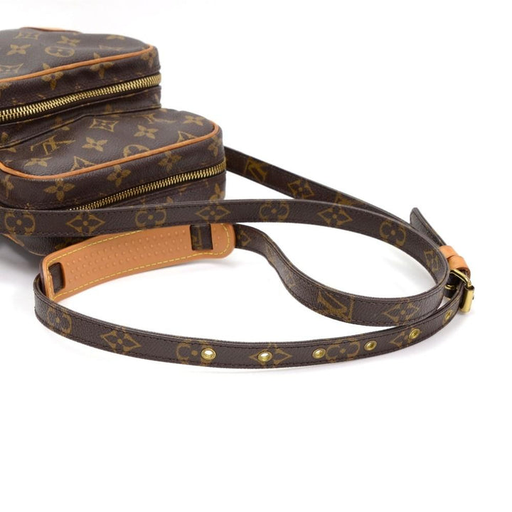 amazone monogram canvas messenger bag
