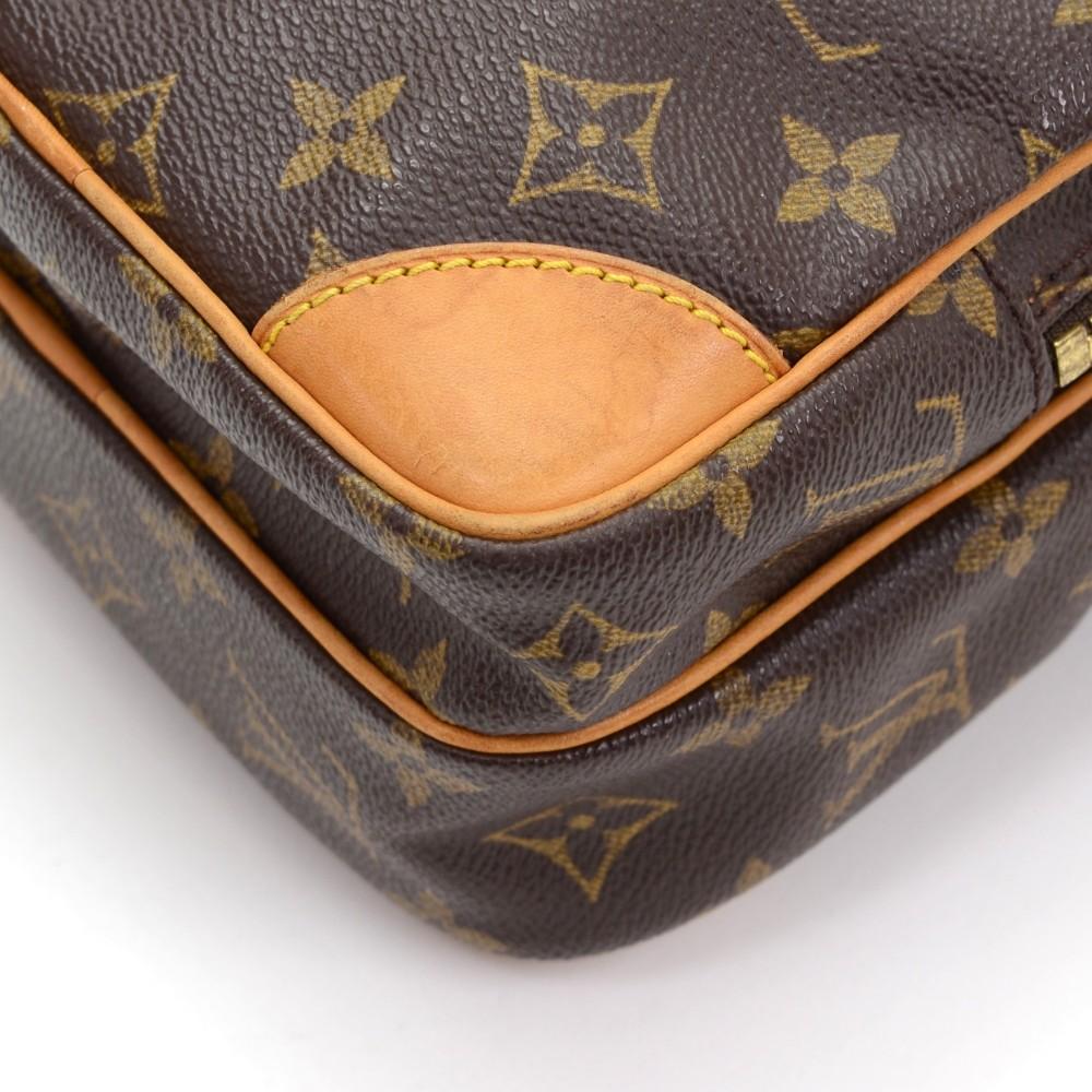 amazone monogram canvas messenger bag