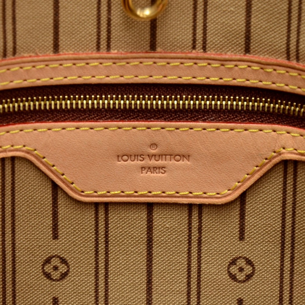 delightful mm tote