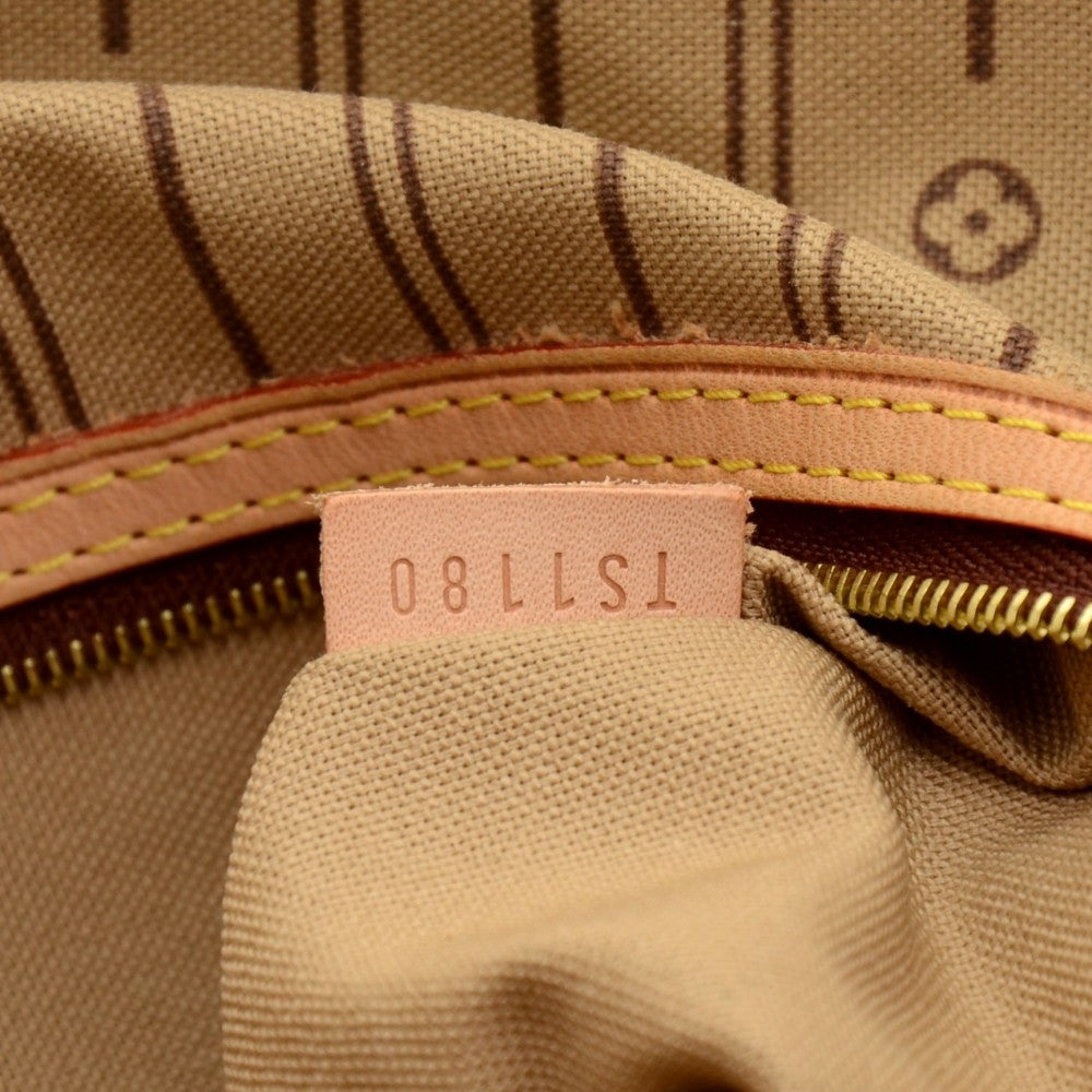 delightful mm tote