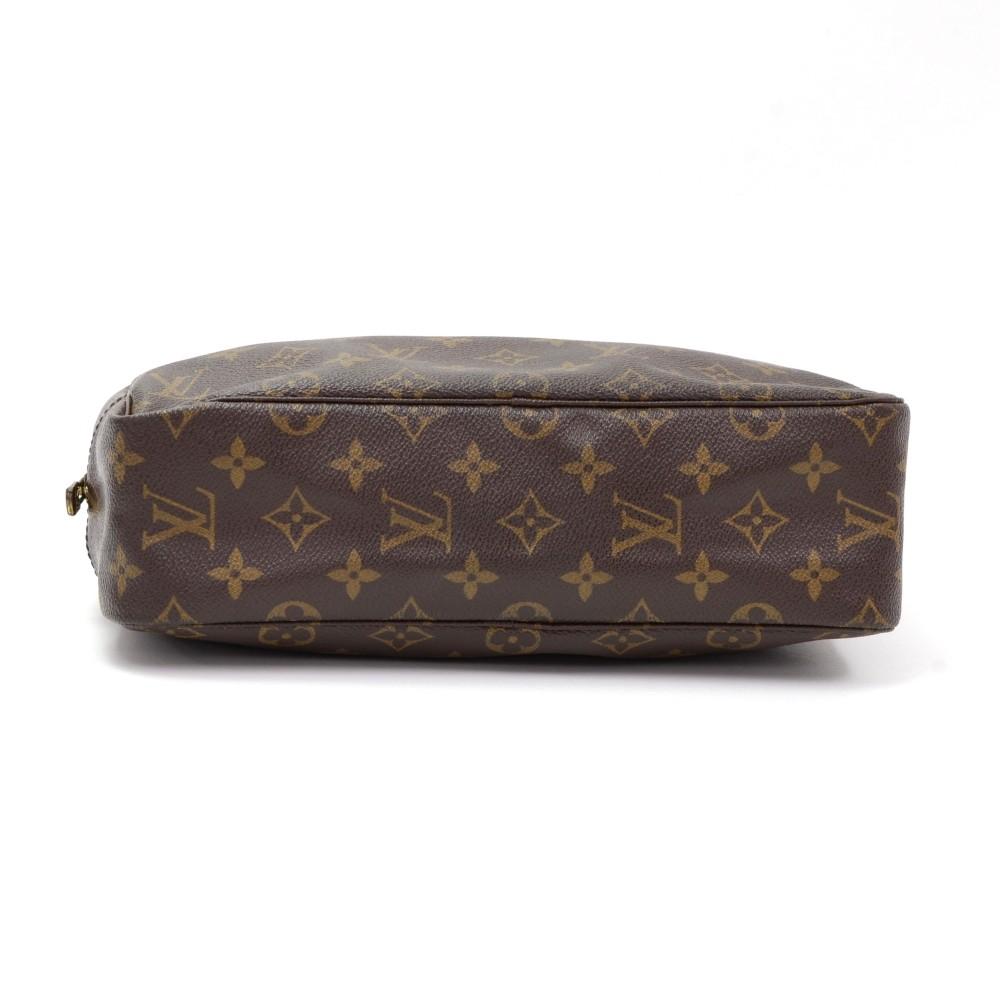 trousse toilette 28 monogram canvas cosmetic pouch