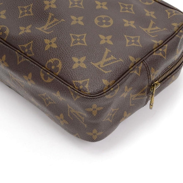 trousse toilette 28 monogram canvas cosmetic pouch