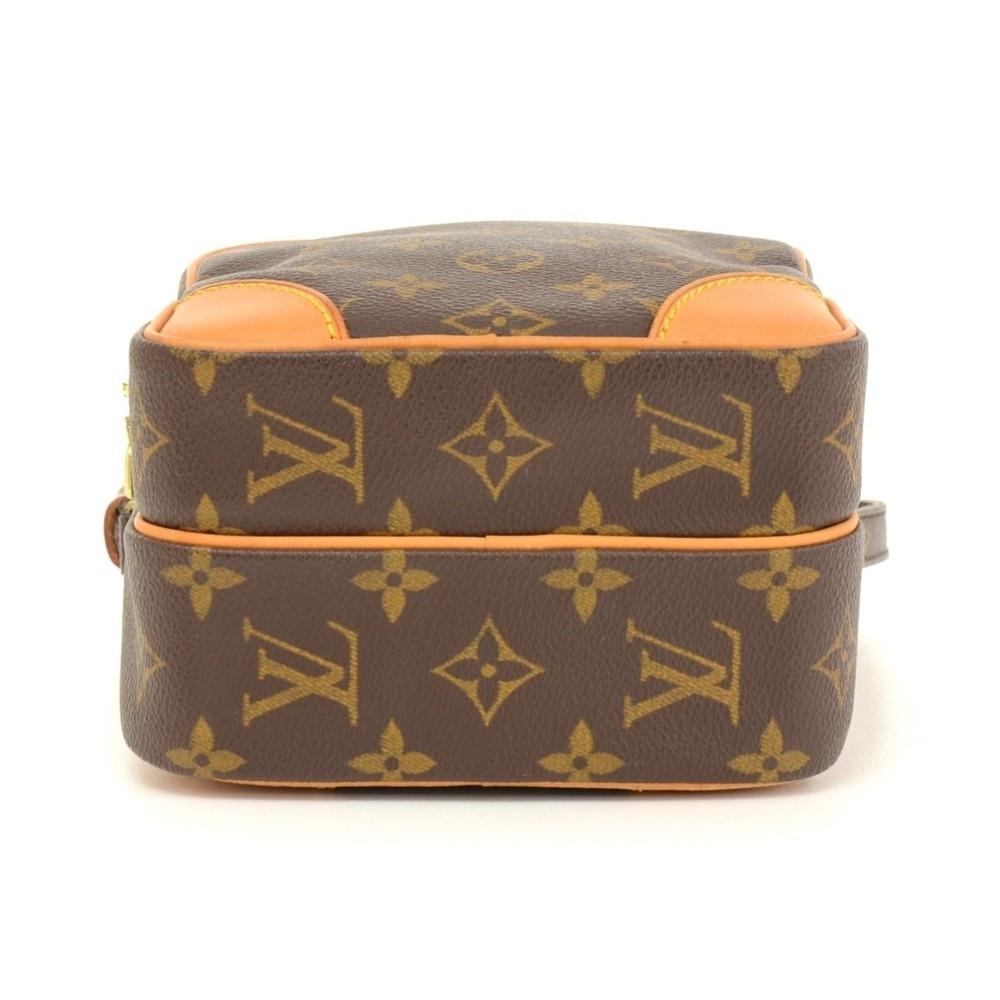 amazone monogram canvas messenger bag