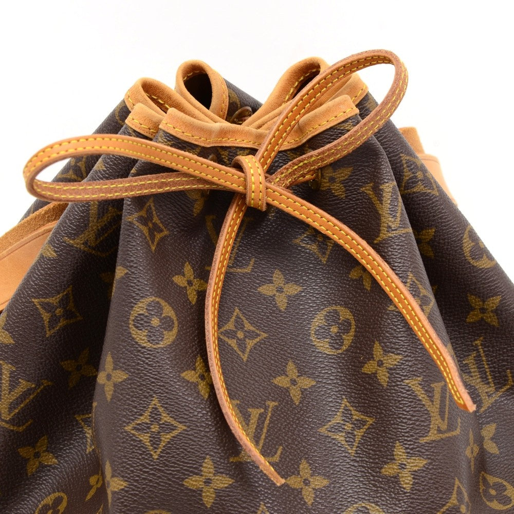 noe monogram canvas shoulder bag