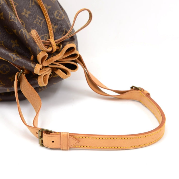 noe monogram canvas shoulder bag