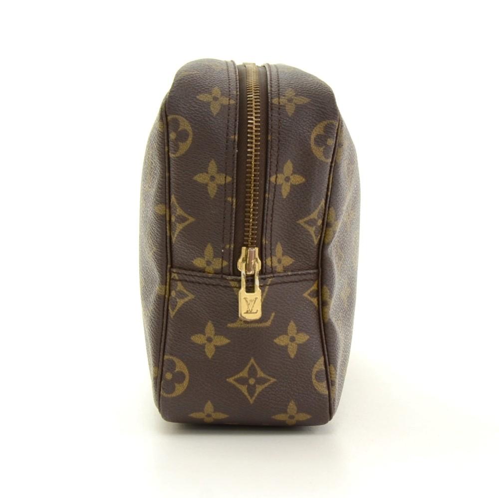 trousse toilette 28 monogram canvas cosmetic pouch