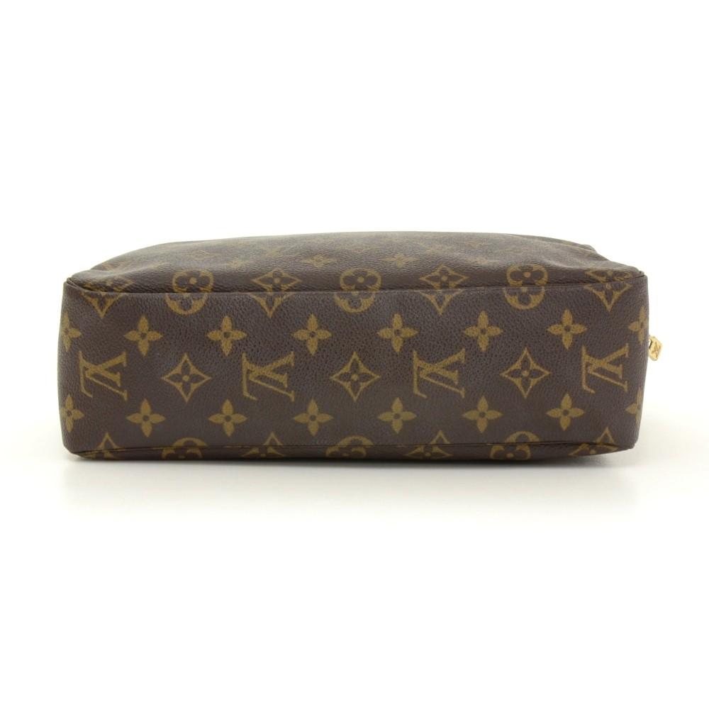 trousse toilette 28 monogram canvas cosmetic pouch