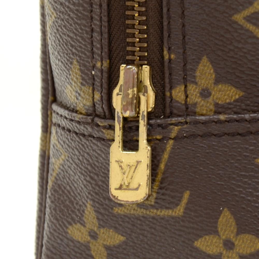 trousse toilette 28 monogram canvas cosmetic pouch