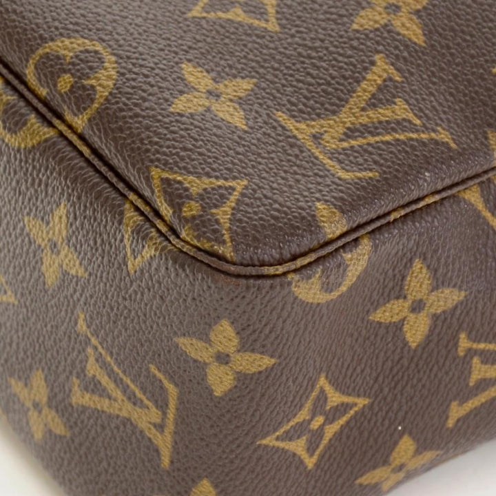 trousse toilette 28 monogram canvas cosmetic pouch