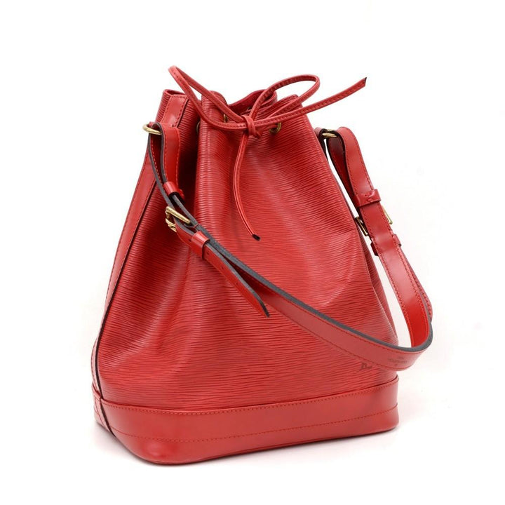 noe large epi leather shoulder bag