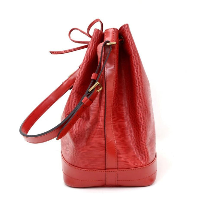 noe large epi leather shoulder bag