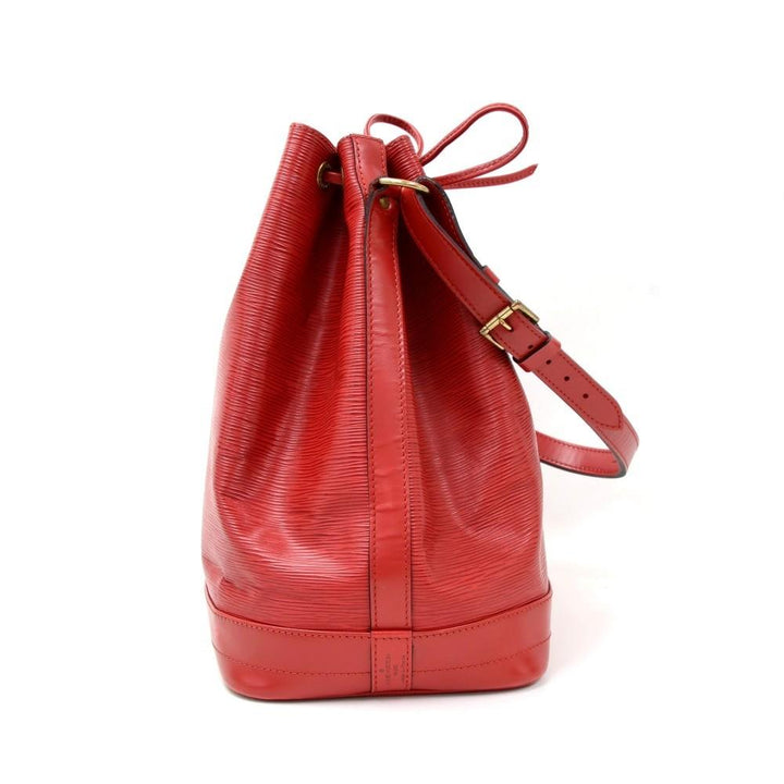 noe large epi leather shoulder bag