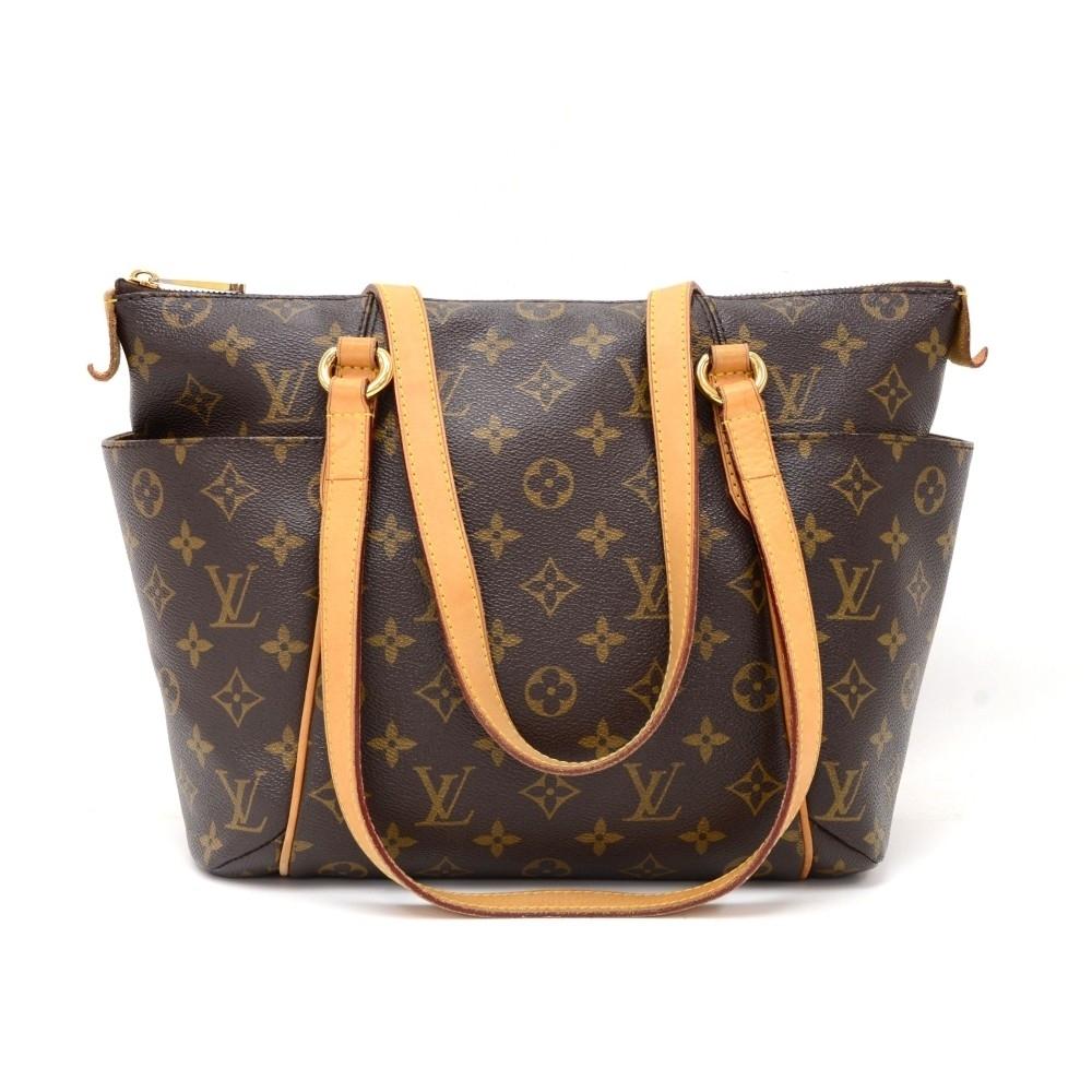 totally pm monogram canvas shoulder handbag