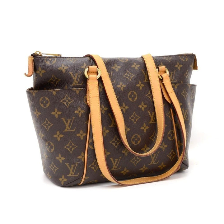 totally pm monogram canvas shoulder handbag
