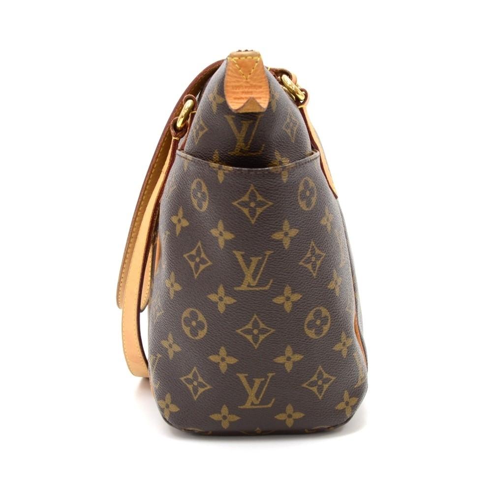 totally pm monogram canvas shoulder handbag