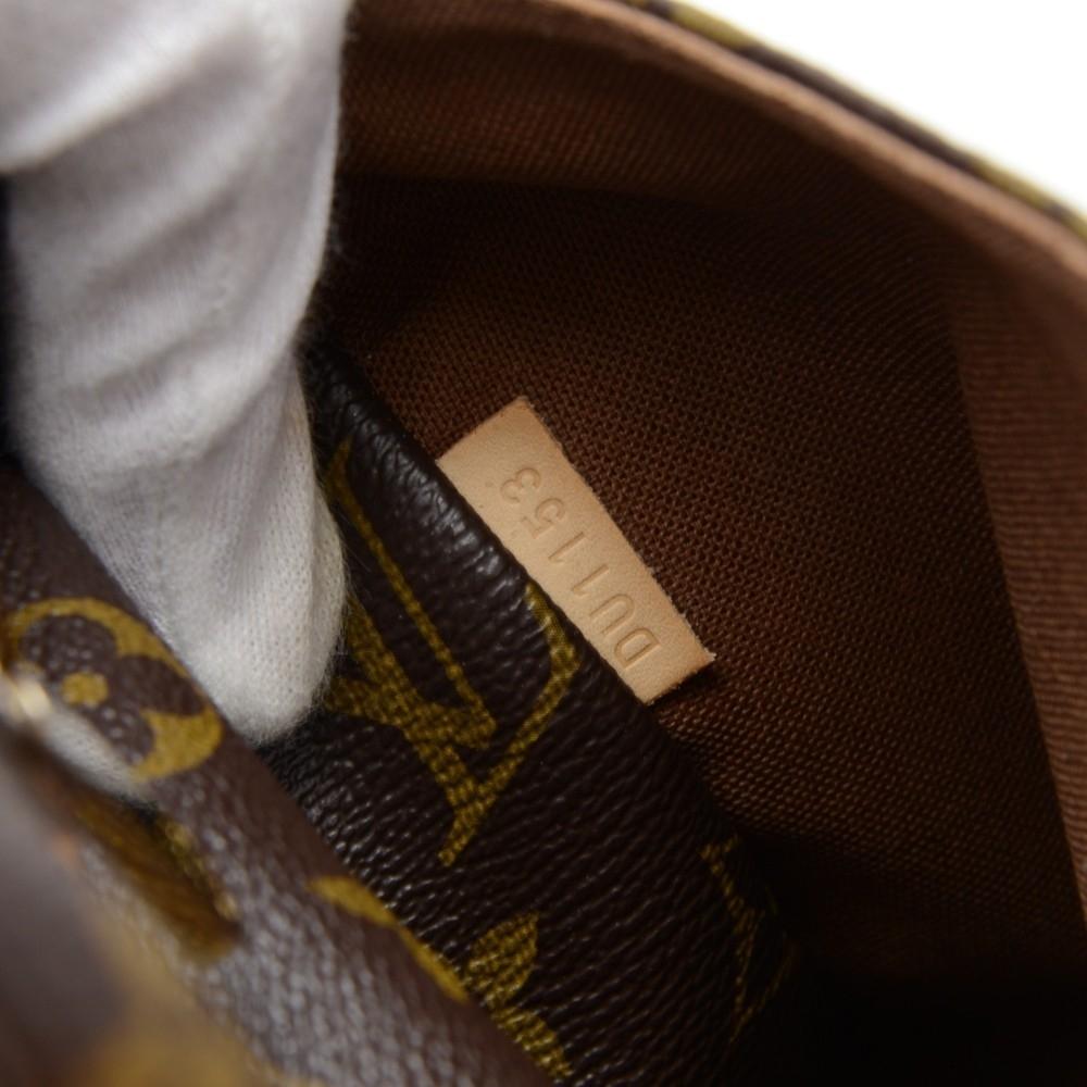 totally pm monogram canvas shoulder handbag