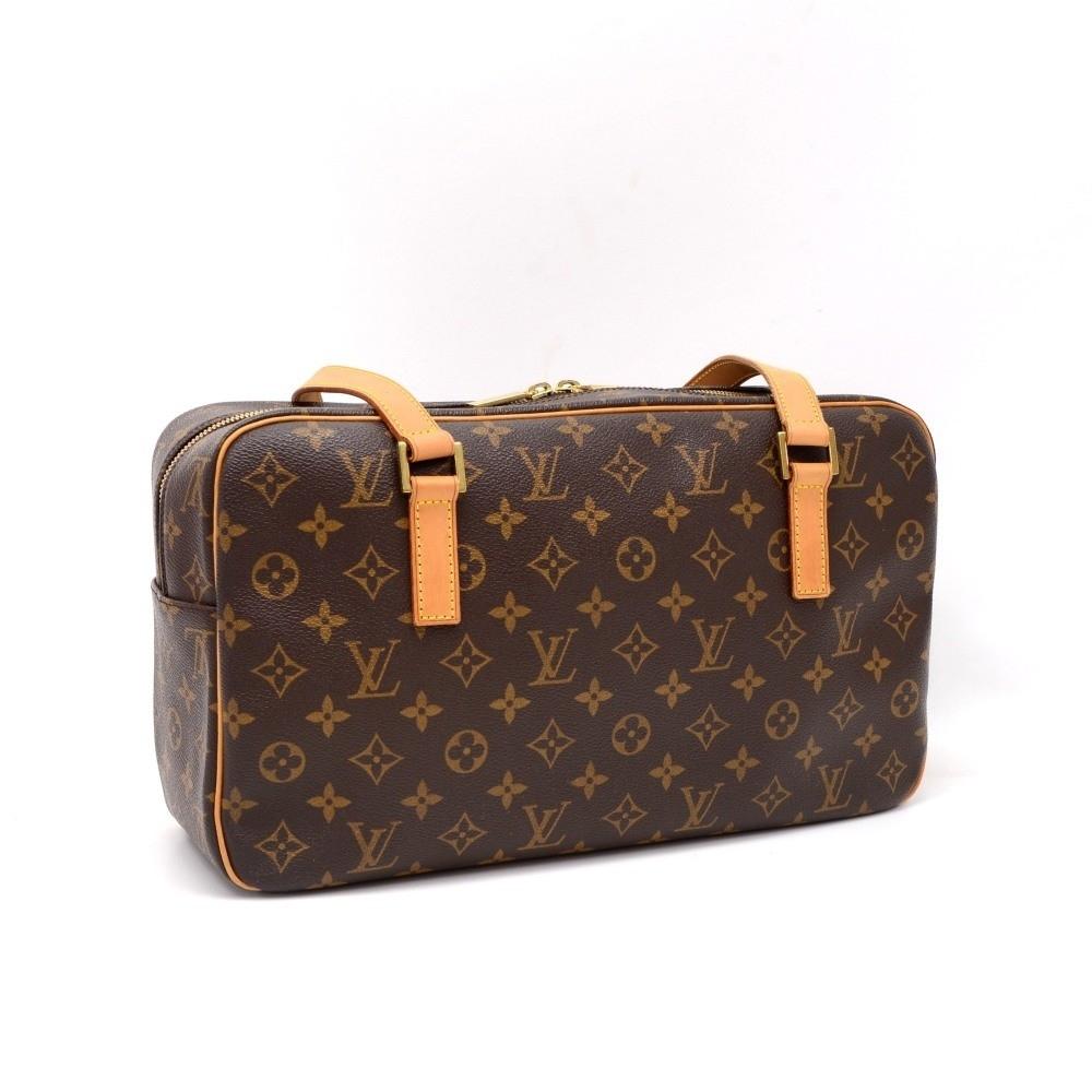 cite gm monogram canvas shoulder bag