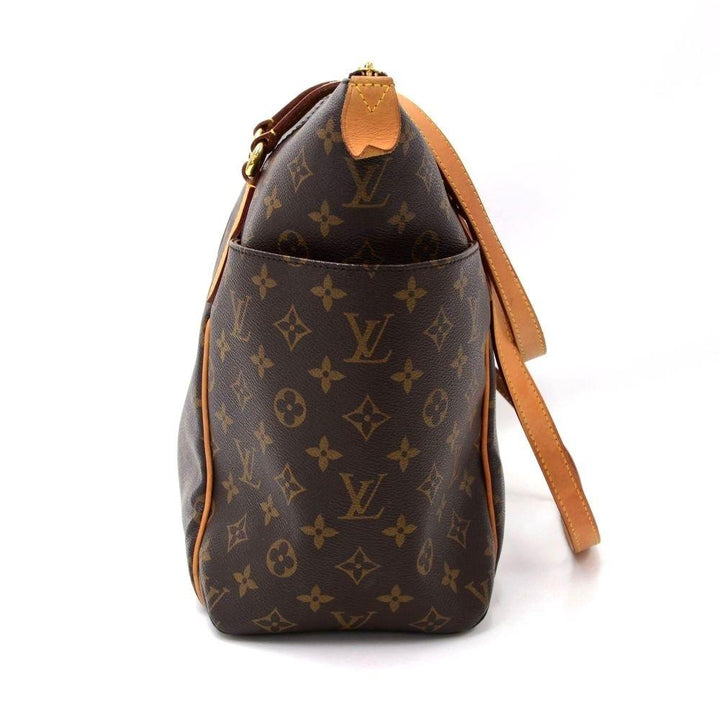 totally mm monogram canvas shoulder bag