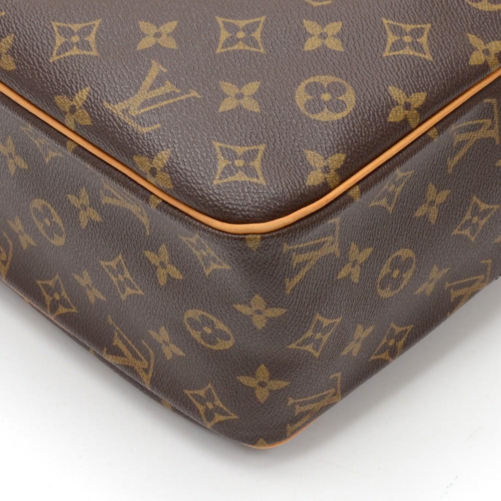 cite gm monogram canvas shoulder bag
