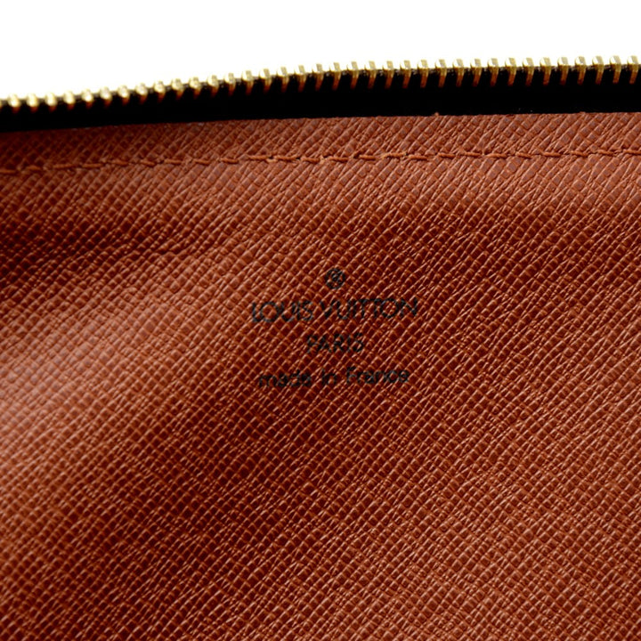 poche documents portfolio monogram canvas clutch bag