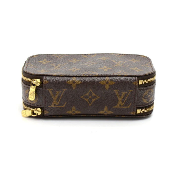 trousse blush pm monogram canvas cosmetic case