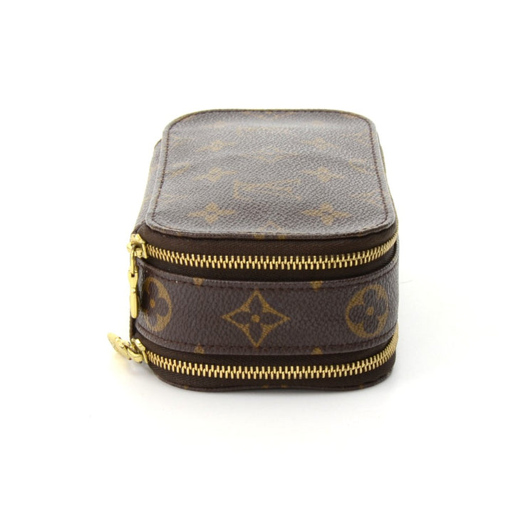 trousse blush pm monogram canvas cosmetic case